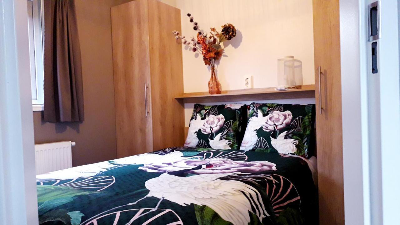 4P Chalet Tolve Met 4 Fietsen Vlakbij Natuurgebieden Drents Friese Wold, Fochteloerveen En Gevangenisdorp Veenhuizen Oosterwolde  Εξωτερικό φωτογραφία