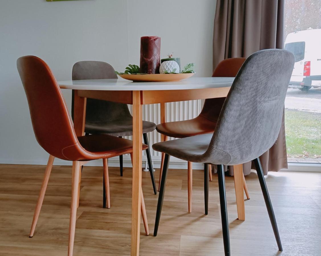 4P Chalet Tolve Met 4 Fietsen Vlakbij Natuurgebieden Drents Friese Wold, Fochteloerveen En Gevangenisdorp Veenhuizen Oosterwolde  Εξωτερικό φωτογραφία